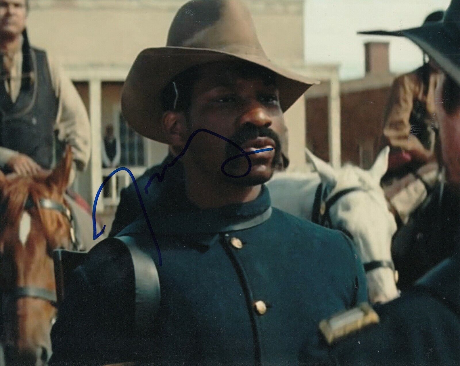 JONATHAN MAJORS signed (HOSTILES) Movie 8X10 Photo Poster painting *Corp Henry Woodson* W/COA #3