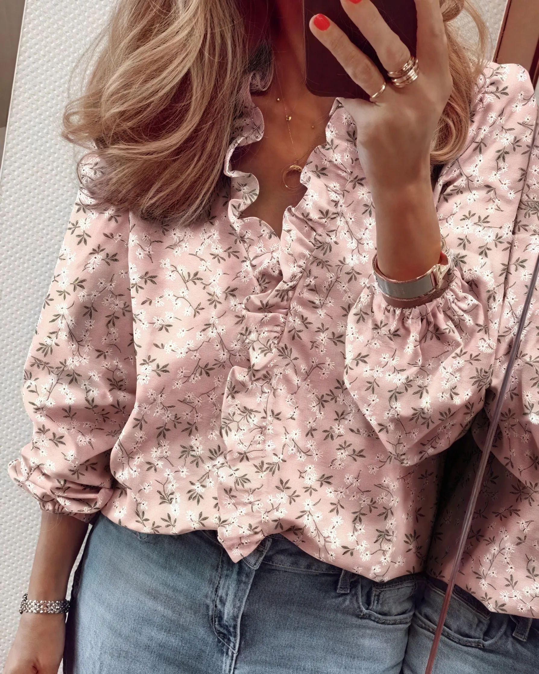 Joy | Elegant Chic Blouse for Every Occasion - Image 2