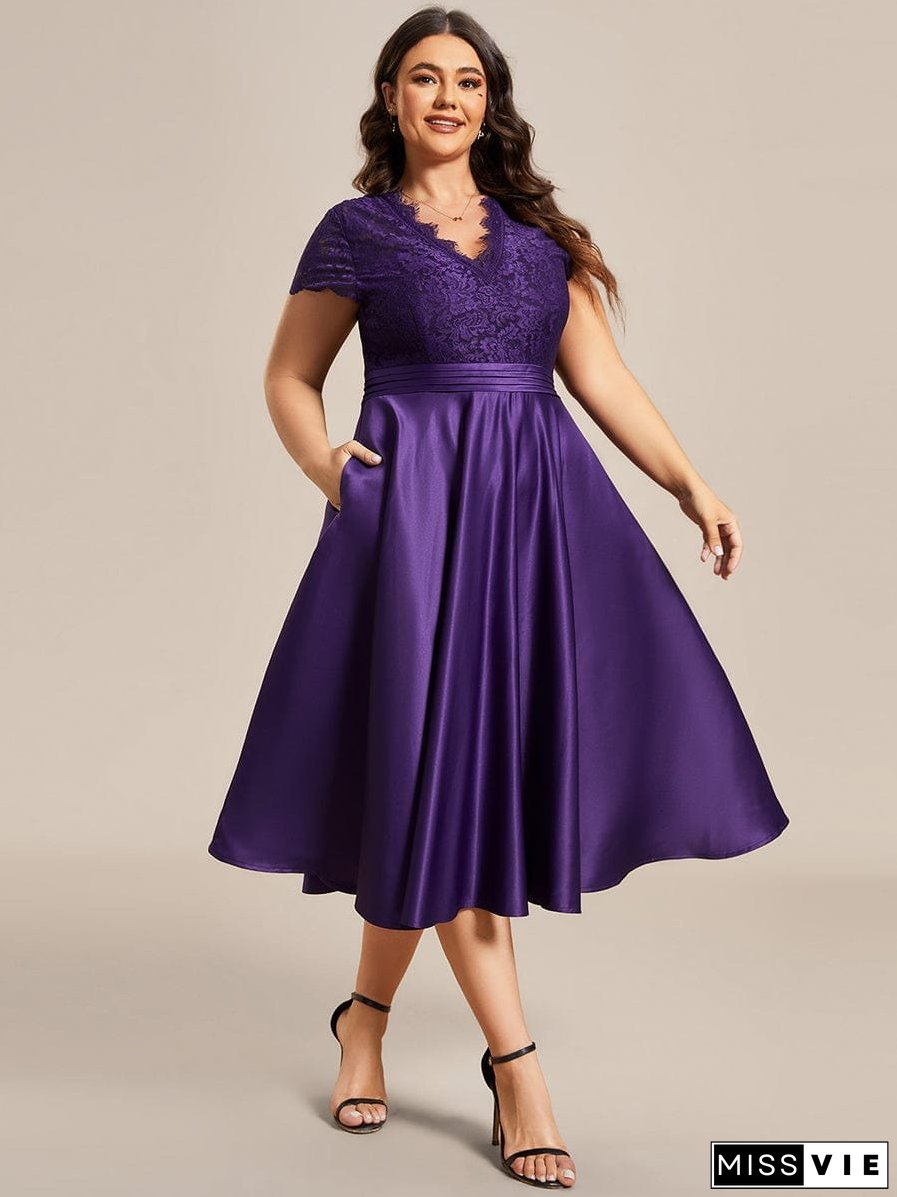Elegant Plus Size Lace A-line Cocktail Dress with Pockets