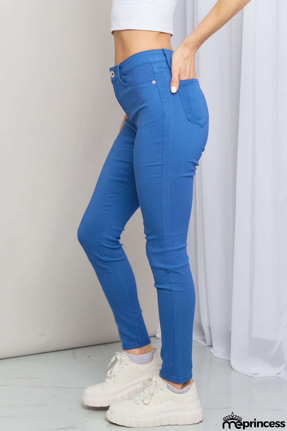 YMI Jeanswear Kate Hyper-Stretch Full Size Mid-Rise Skinny Jeans in Electric Blue