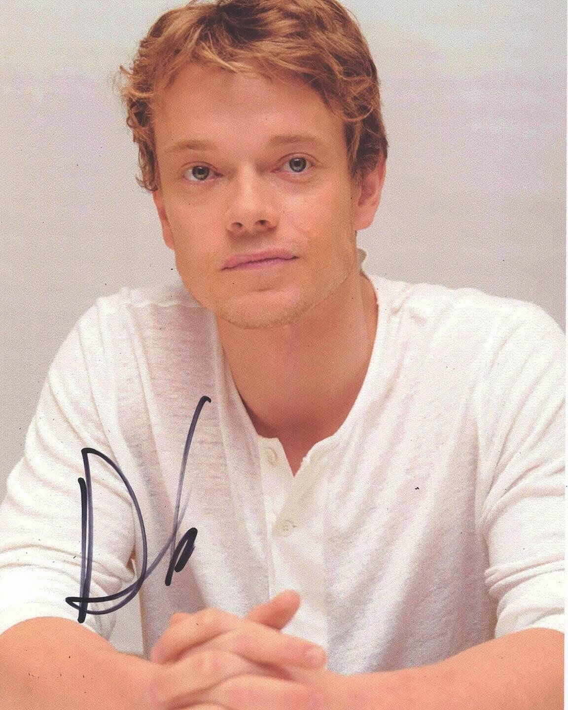 Alfie Allen Signed Autographed 8x10 Photo Poster painting Theon Game of Thrones COA VD