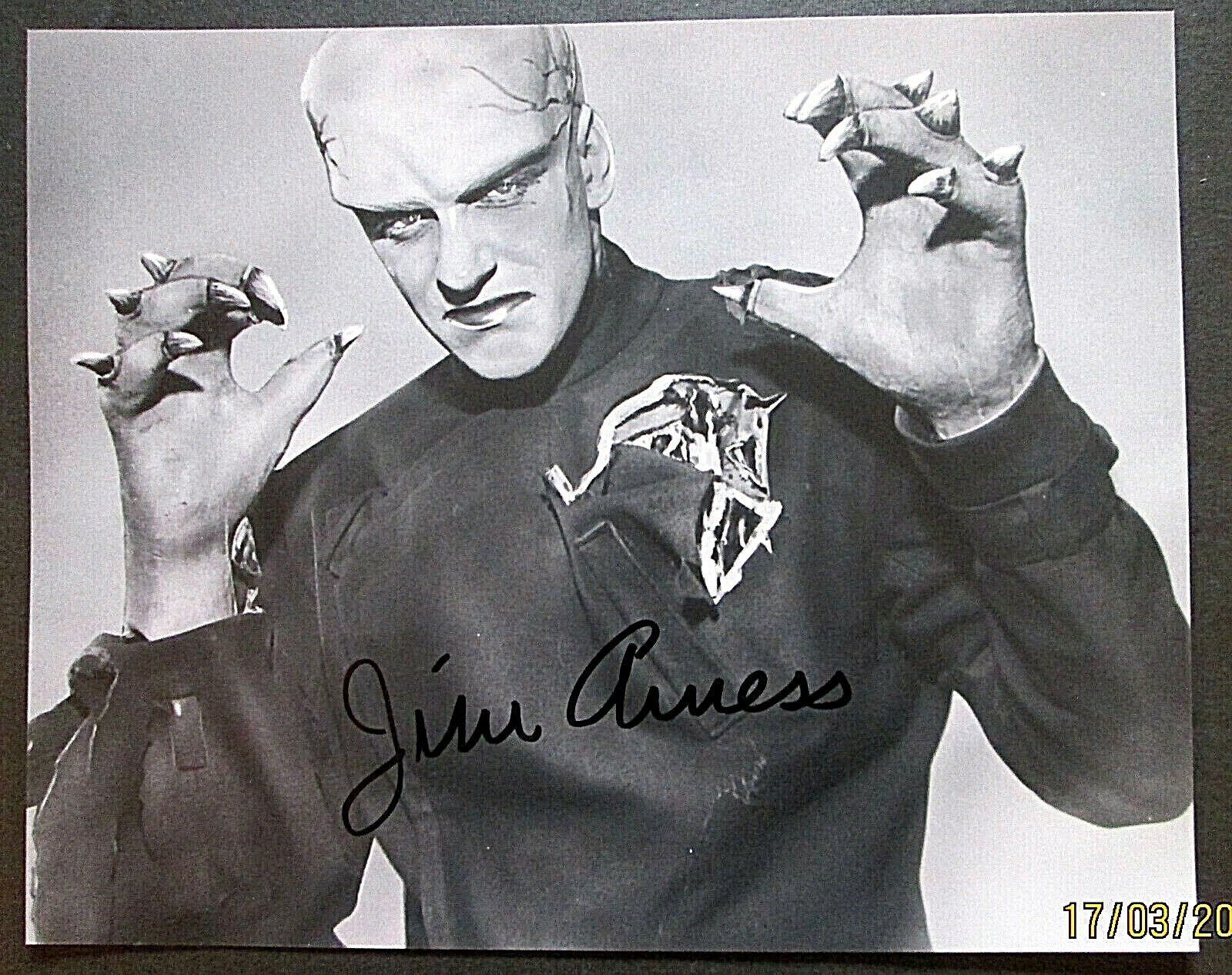 JAMES ARNESS: (THE THING FROM ANOTHER WORLD) ORIGINAL AUTOGRAPH Photo Poster painting *