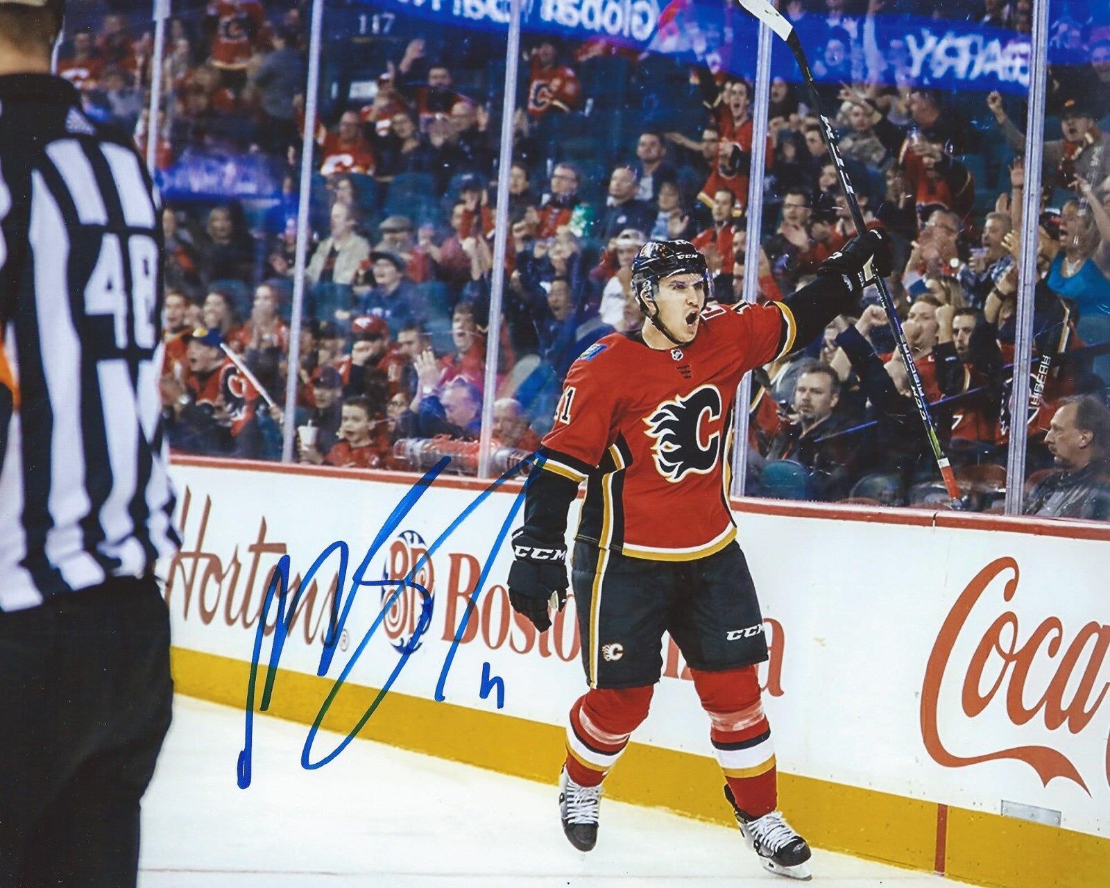 Mikael Backlund Signed 8x10 Photo Poster painting Calgary Flames Autographed COA C