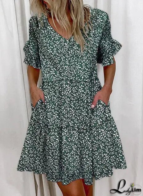 Vintage-inspired and light Dress