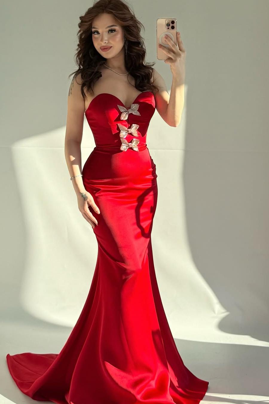Lussooy Stunning Sweetheart Red Satin Sleeveless Mermaid Prom Dress with Bow 