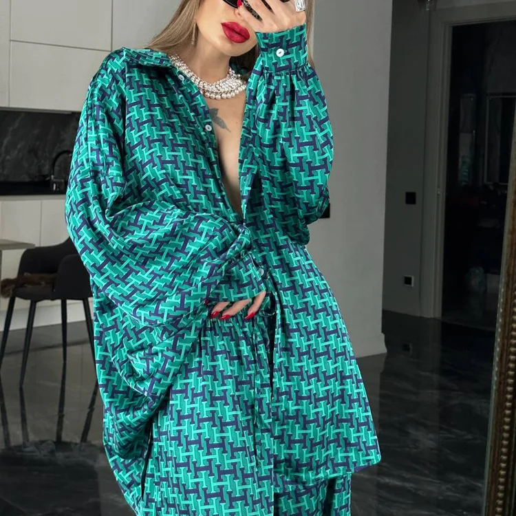 Brownm Brownm Spring / Summer 2024 Women's Wear With A Long-Sleeved Shirt Wide Leg Pants Letter Print Suit