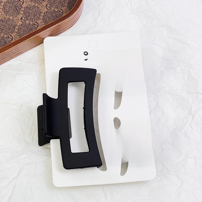 Women’s Basic Minimalist Solid Color Plastic Hair Claws