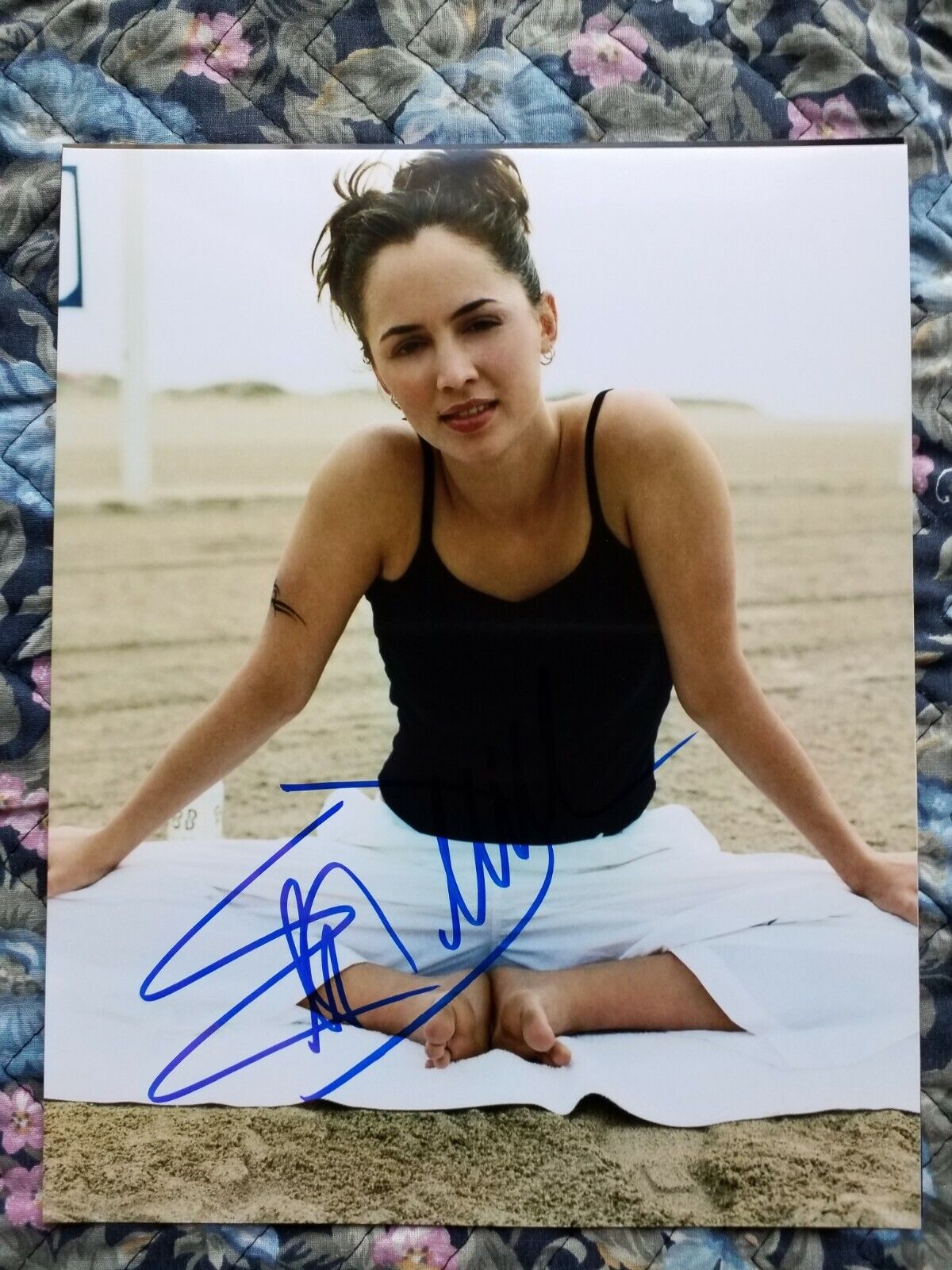 Autographed Eliza Dushku Authentic Signed 8 x 10 Photo Poster painting Very Nice