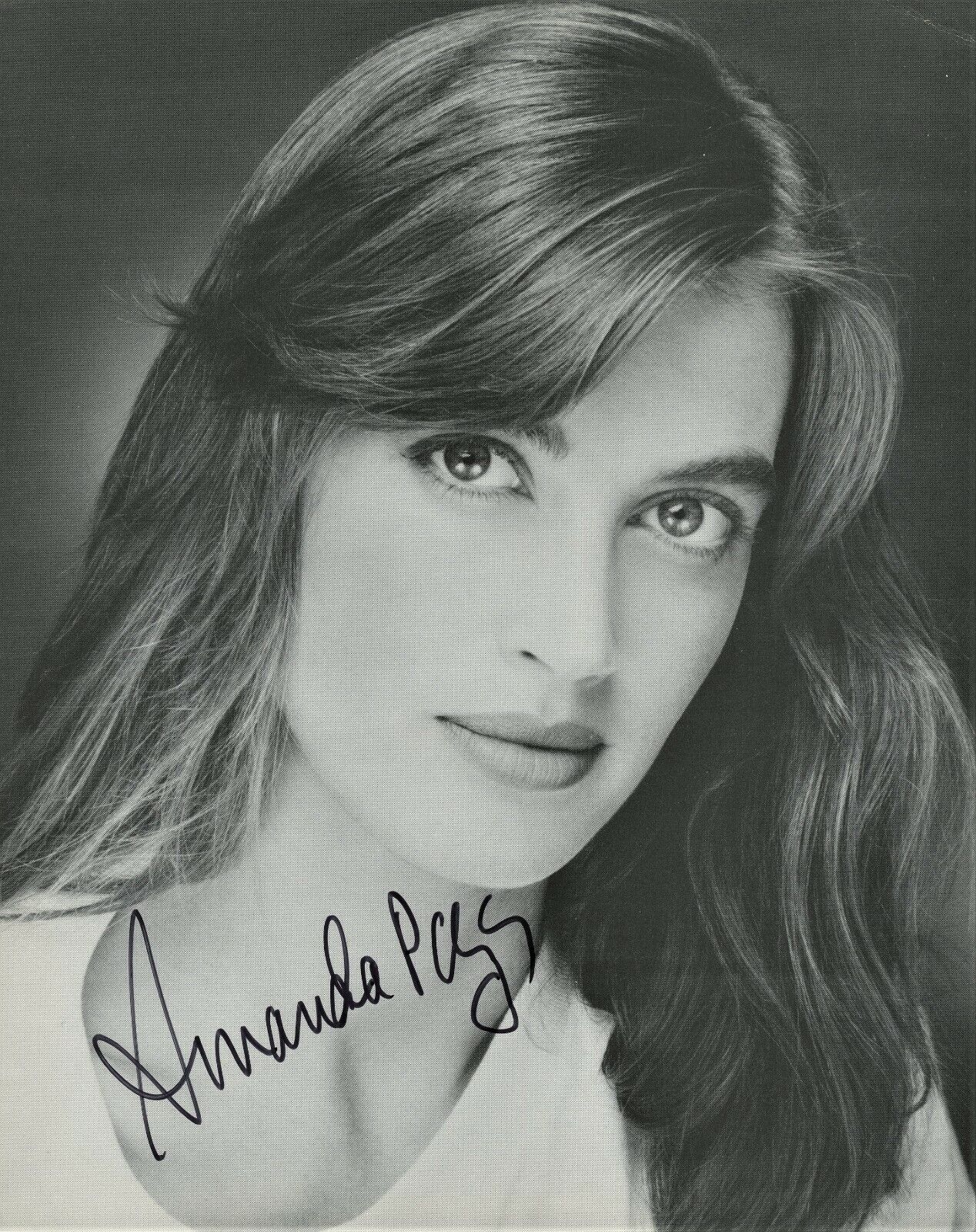 Pretty AMANDA PAYS Signed Photo Poster painting