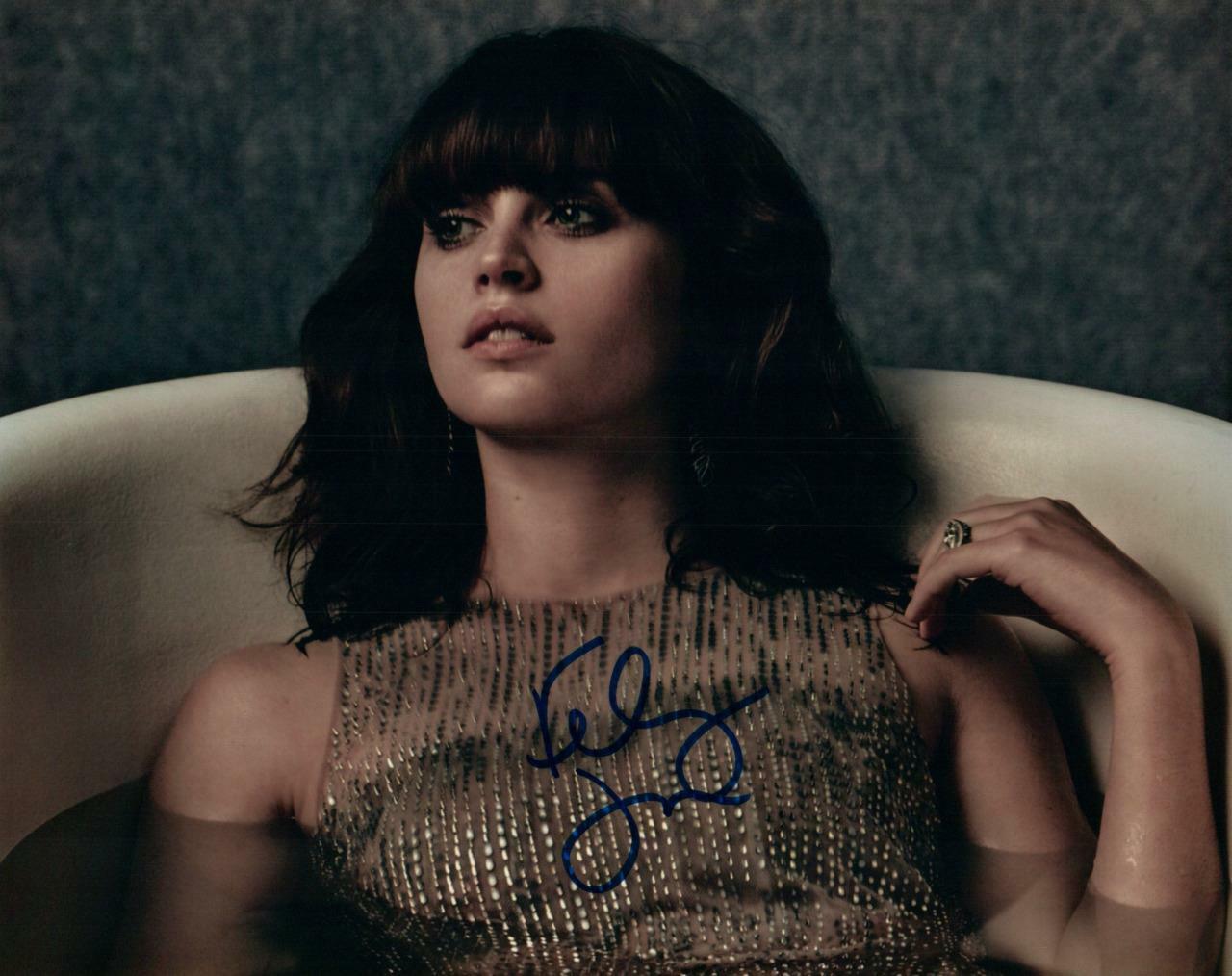 Felicity Jones signed 8x10 Photo Poster painting autograph Picture autographed and COA