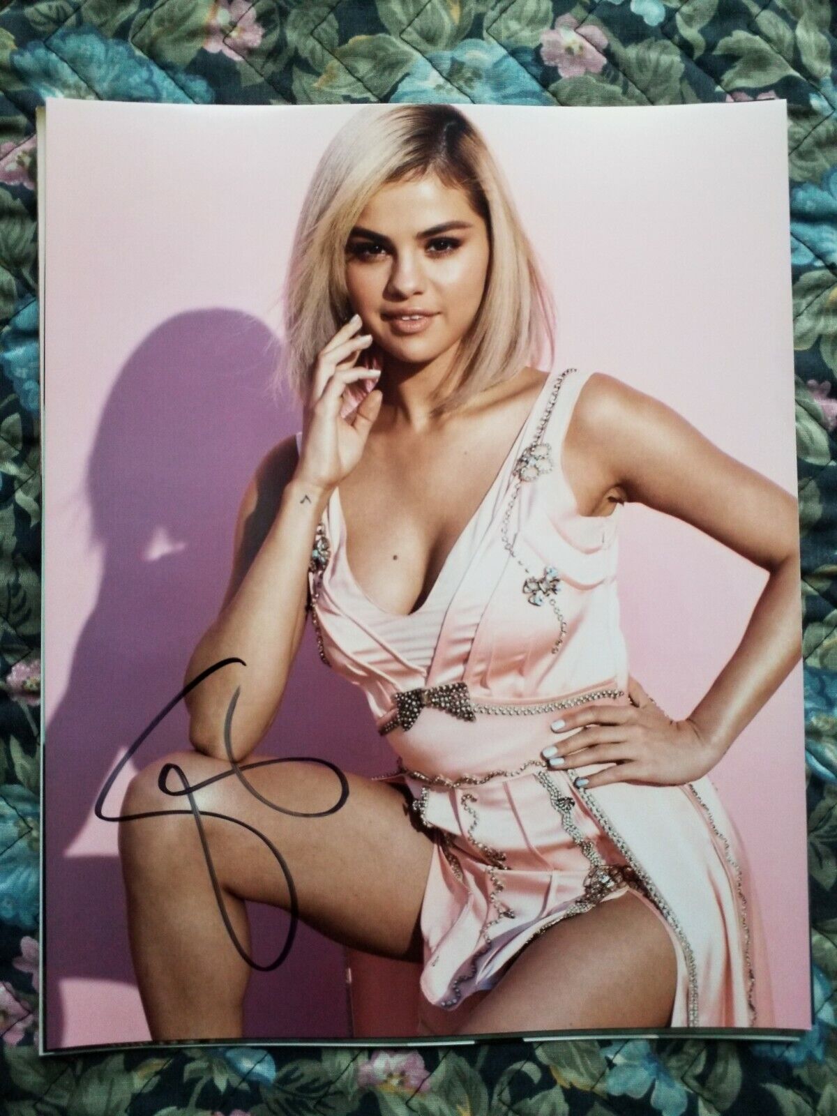 HOT SEXY SELENA GOMEZ SIGNED 8X10 Photo Poster painting AUTHENTIC AUTOGRAPH