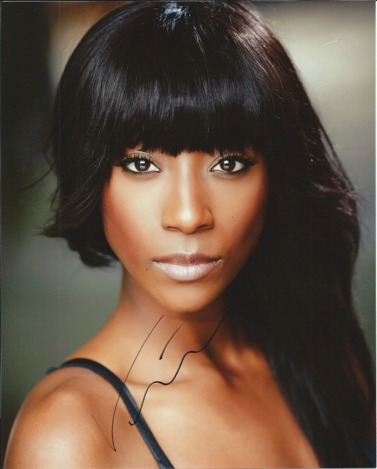 Victoria Ekanoye autograph - signed Photo Poster painting - Coronation Street - x-factor