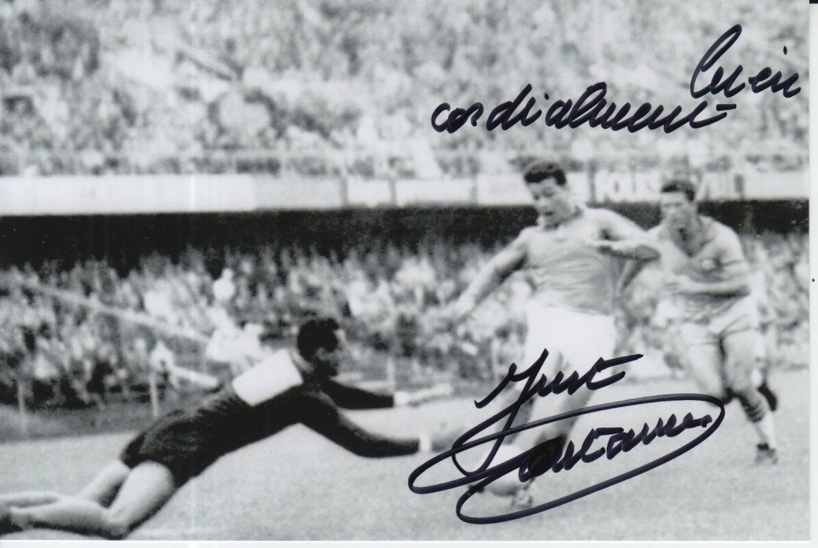 FRANCE HAND SIGNED JUST FONTAINE 6X4 Photo Poster painting 7.