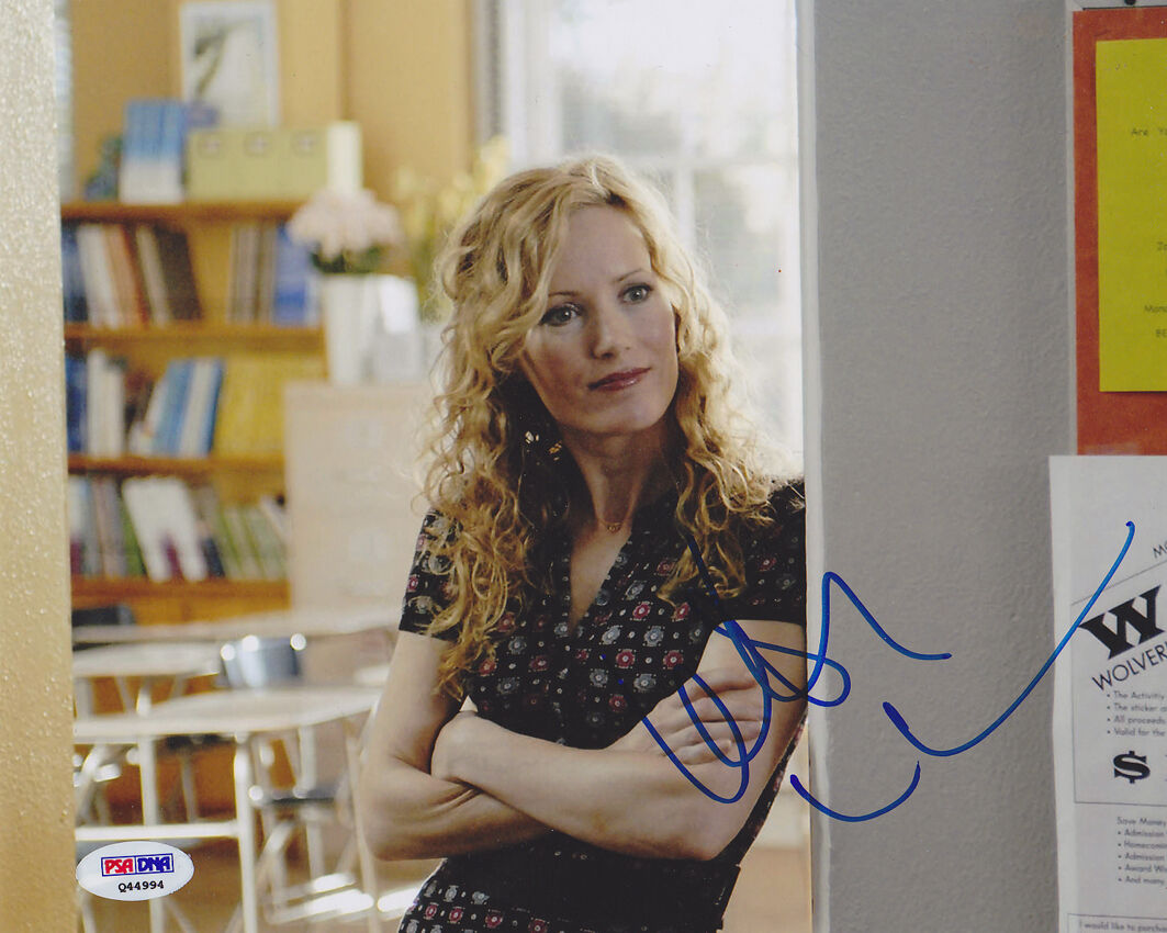 Leslie Mann SIGNED 8x10 Photo Poster painting The Other Woman This is 40 PSA/DNA AUTOGRAPHED