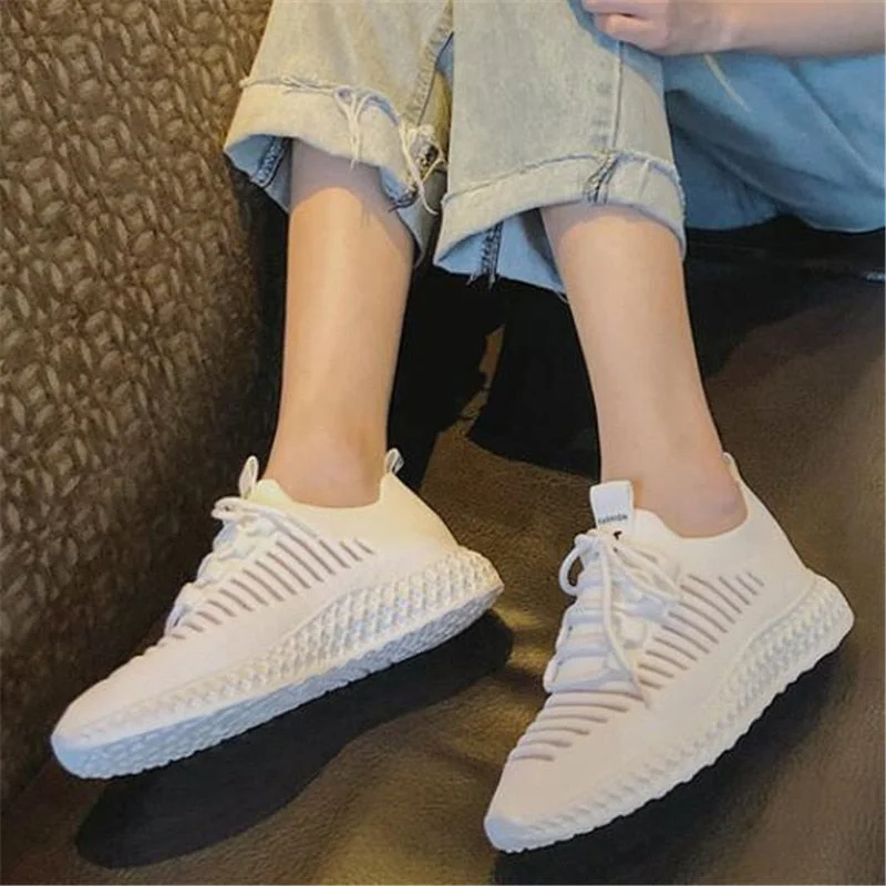 New Women Casual Shoes Fashion Breathable Walking Mesh Lace Up Flat Shoes Sneakers Women Yellow Vulcanized Shoes Tenis Feminino