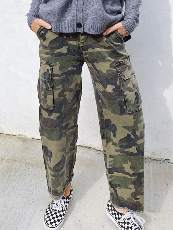 Camouflage seven-piece trousers with large pockets women's bottoms