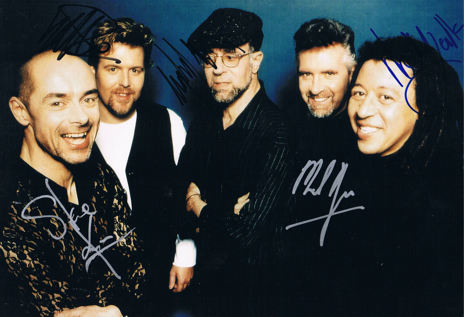 Manfred Mann's Earth Band genuine autograph In Person signed 8x12