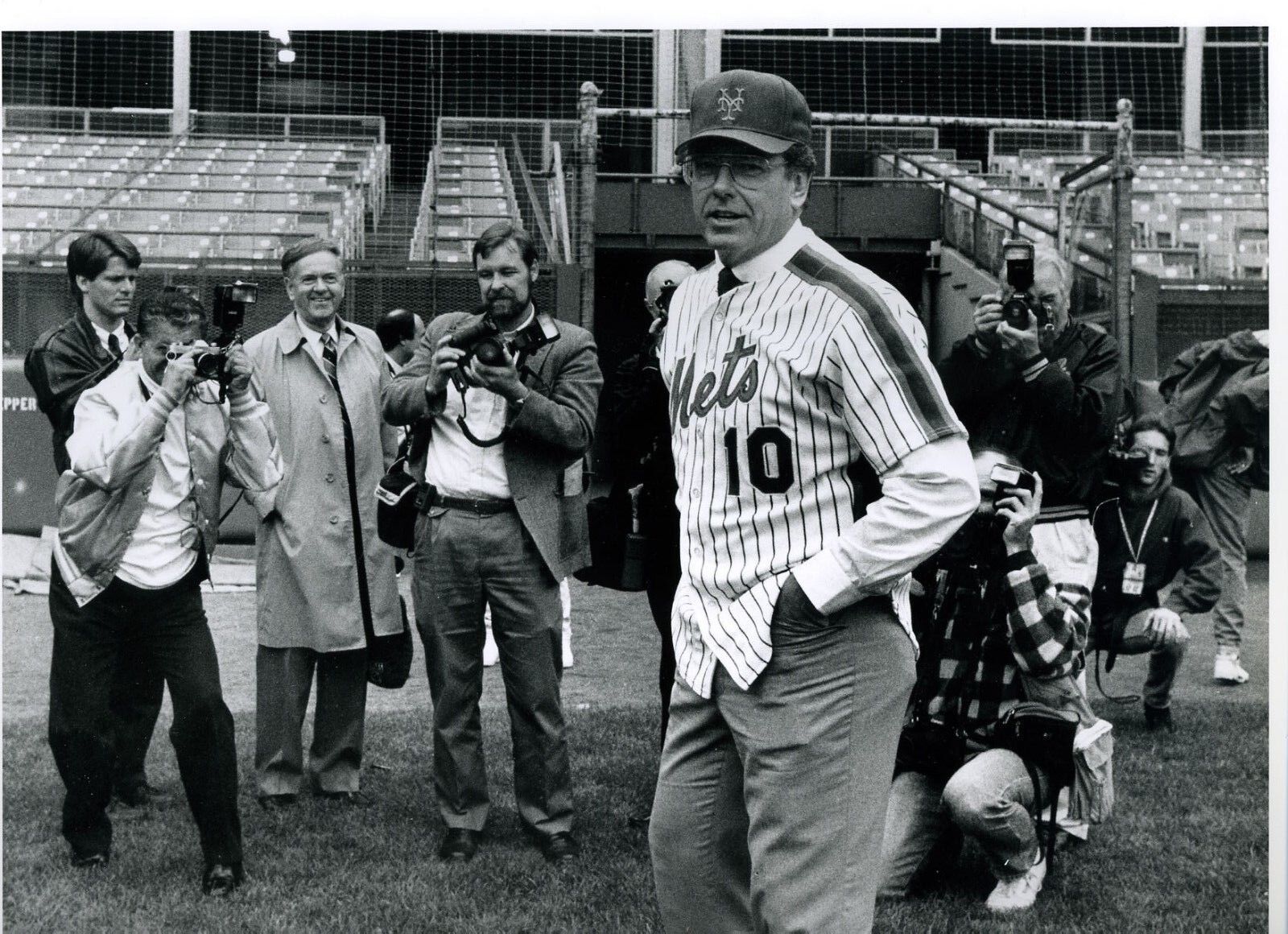 Jeff Torborg meets the press 1991 Press Original Photo Poster painting by Bob Olen New York Mets