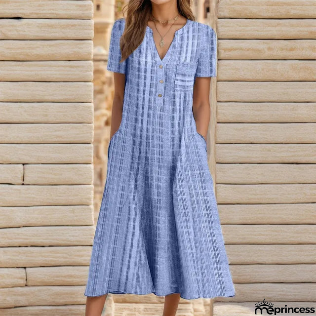 Vintage-inspired and light Dress