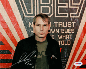 Shepard Fairey SIGNED 8x10 Photo Poster painting OBEY GIANT ARTIST PEACE PSA/DNA AUTOGRAPHED