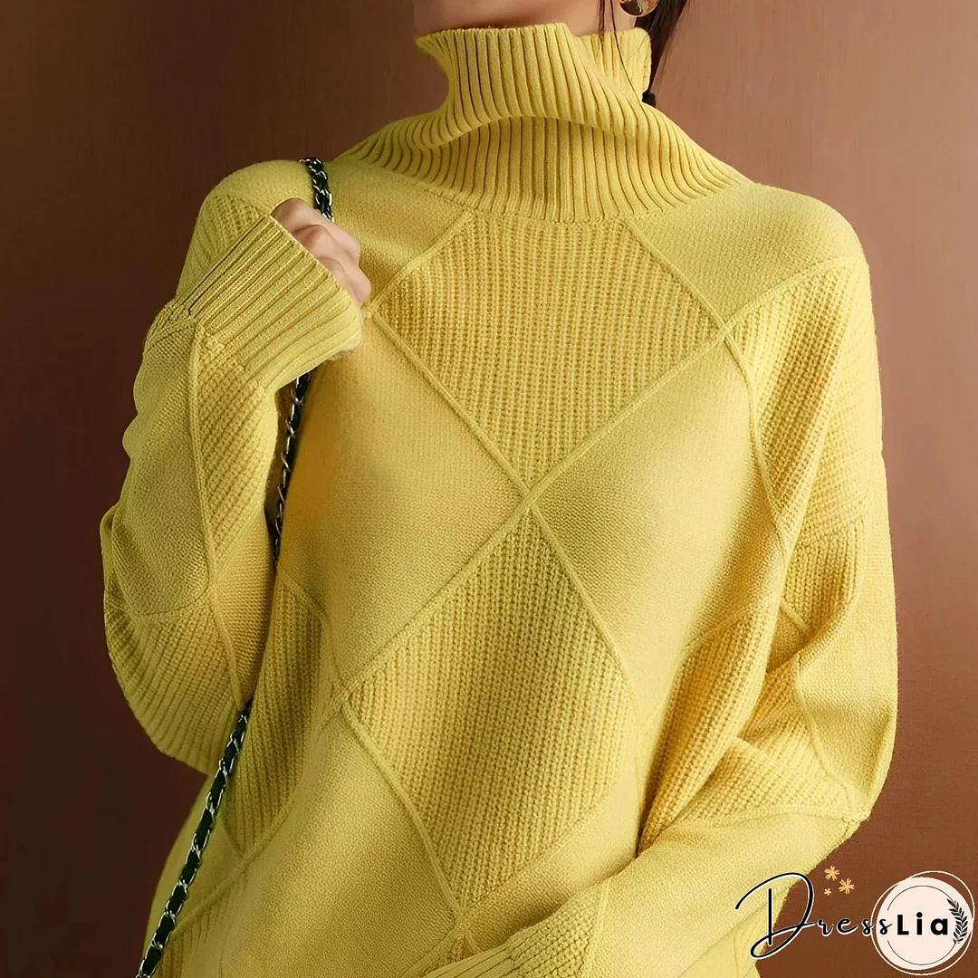 Fashionable and Minimalist winter Pullover