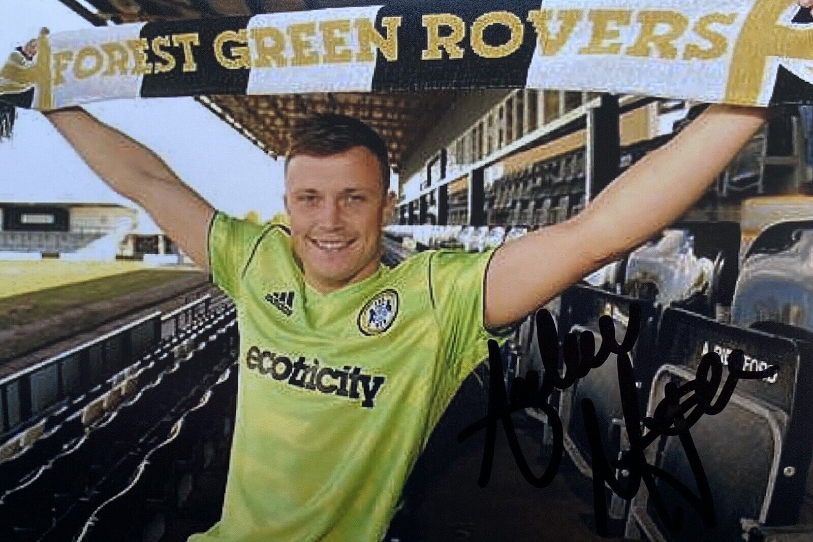 Andrew Mangan Genuine Hand Signed Forest Green Rovers 6X4 Photo Poster painting