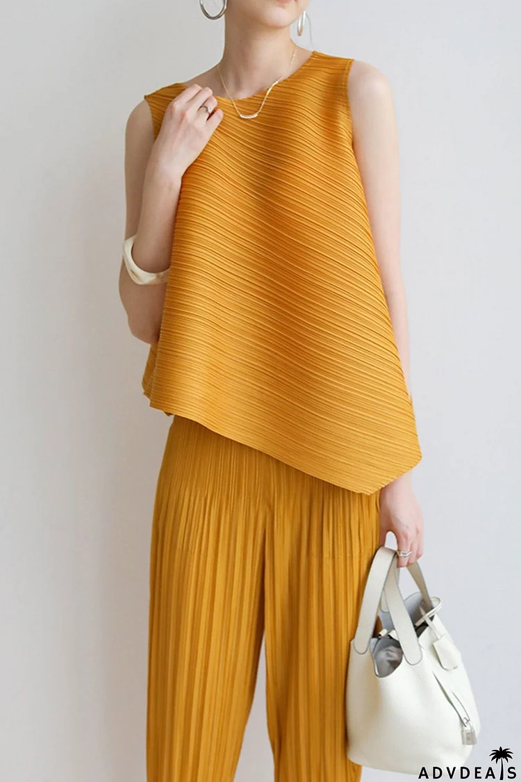 Pleated Sleeveless Crew Neck Tops