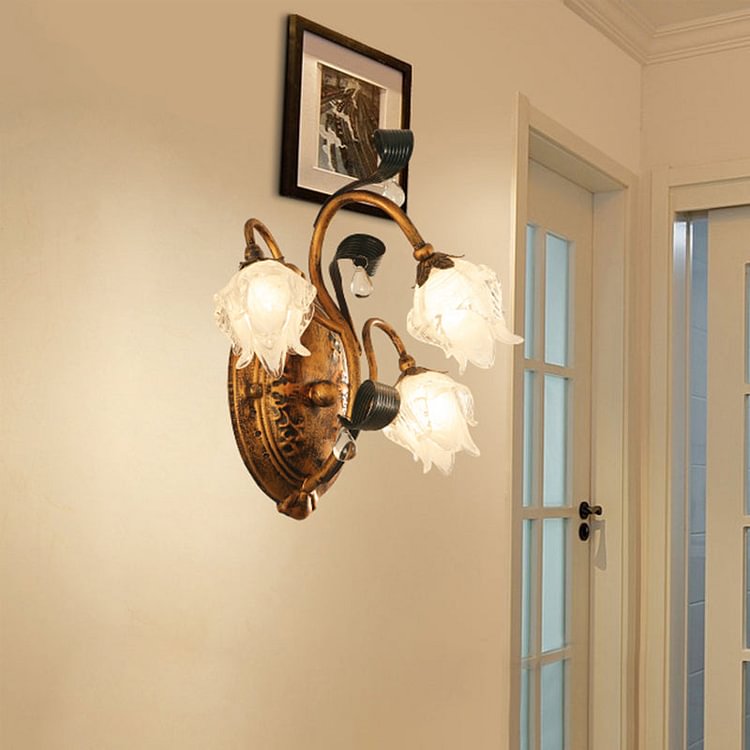 American Flower Wall Mount Lamp 3 Heads Metal Wall Sconce Light Fixture in Brass for Living Room
