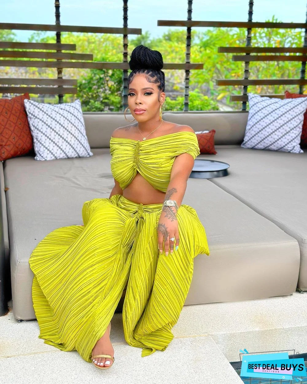 Women Solid Pleated Off Shoulder Top and Skirt Two-Piece Set