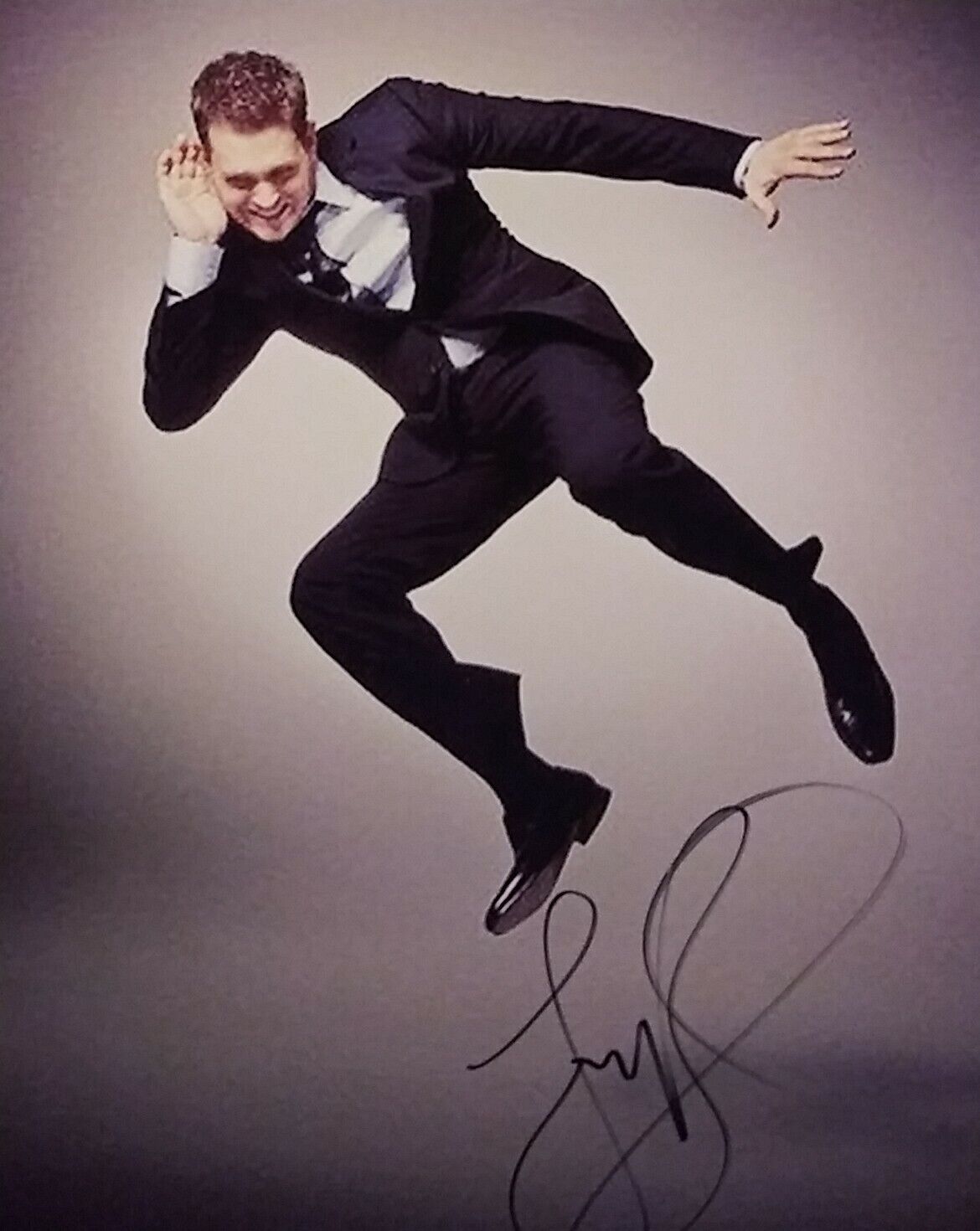 Michael Buble signed 8x10