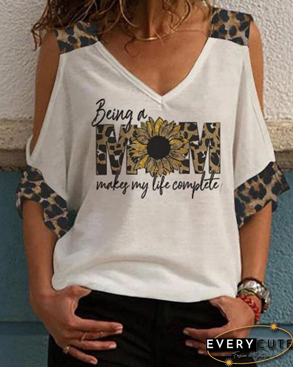 Women's T-shirts Leopard Letter Print Cold Shoulder T-shirt