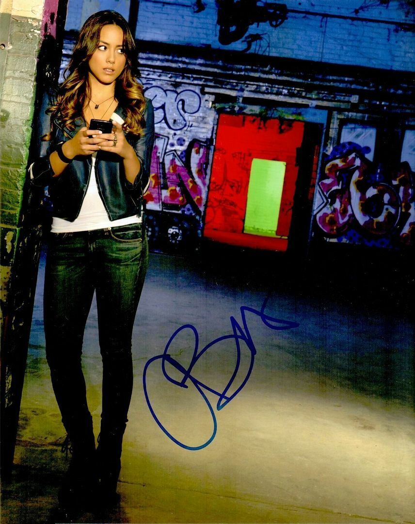 Chloe Bennet Autograph Signed Photo Poster painting Print