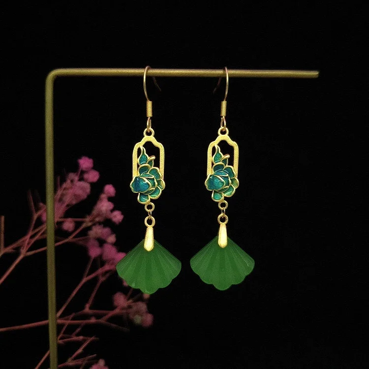Retro Green Antique Gold Jade Shell Fan Shaped Tassel Drop Earrings