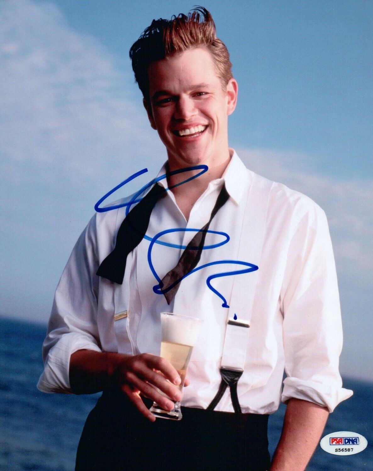 Matt Damon Signed Autographed 8X10 Photo Poster painting Gorgeous Sexy Holding Drink PSA S56587