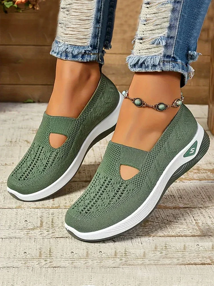 Stylish and Comfortable Dresses for Older Women