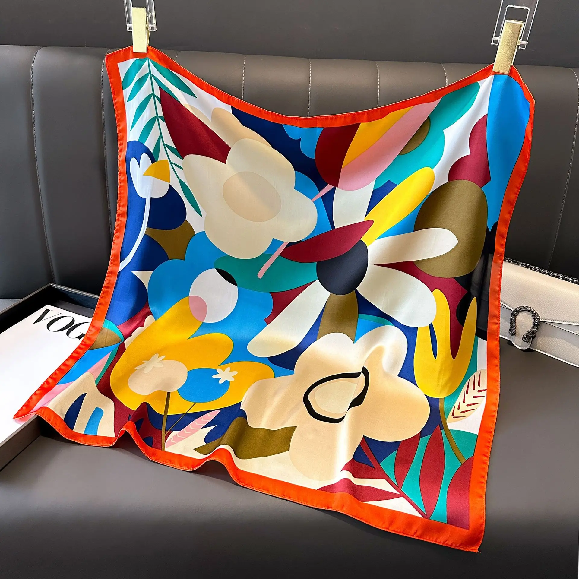 Updownunder 2025 New Fashion Luxury Silk Scarf Bandana Women Hair Bands Square Scarves Neck Tie Bag Scarfs Satin Lady Wrap Headband