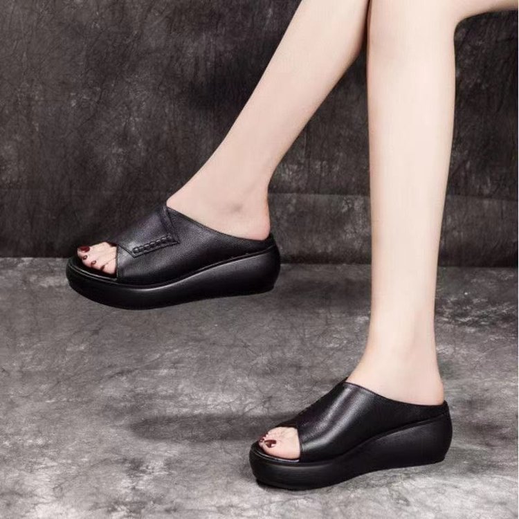 Women‘s Comfortable Cowhide Leather Sandals