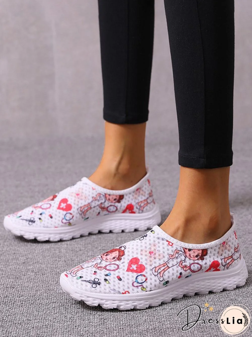Nurse Fighting Epidemic Print Breathable Tulle Mesh Lightweight Sneakers