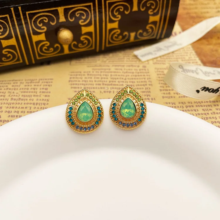 Vintage drop glass set with colored jewel earrings