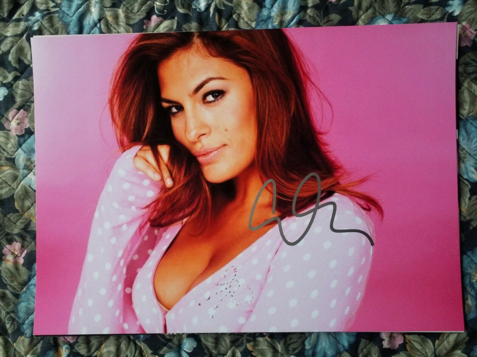 SEXY BEAUTIFUL Actress EVA MENDES AUTHENTIC SIGNED 8.2 X 11.5 Photo Poster painting AUTOGRAPHED