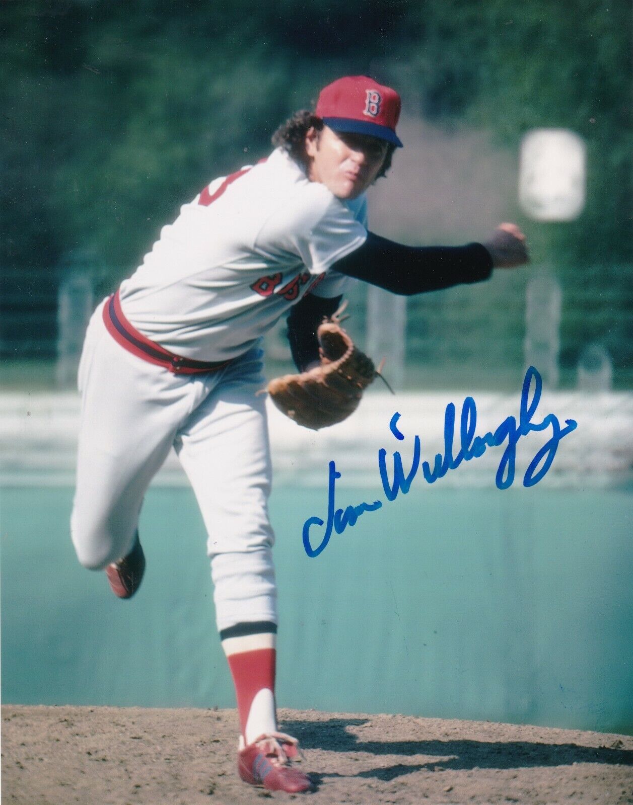 JIM WILLOUGHBY BOSTON RED SOX ACTION SIGNED 8x10