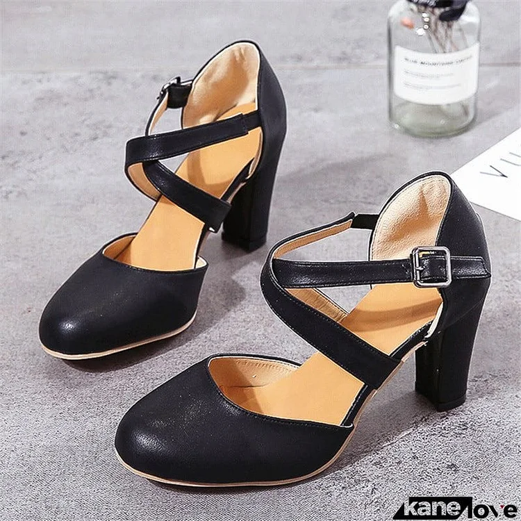 Female Stylish Delicate Round Toe Block Heel Buckle Pumps