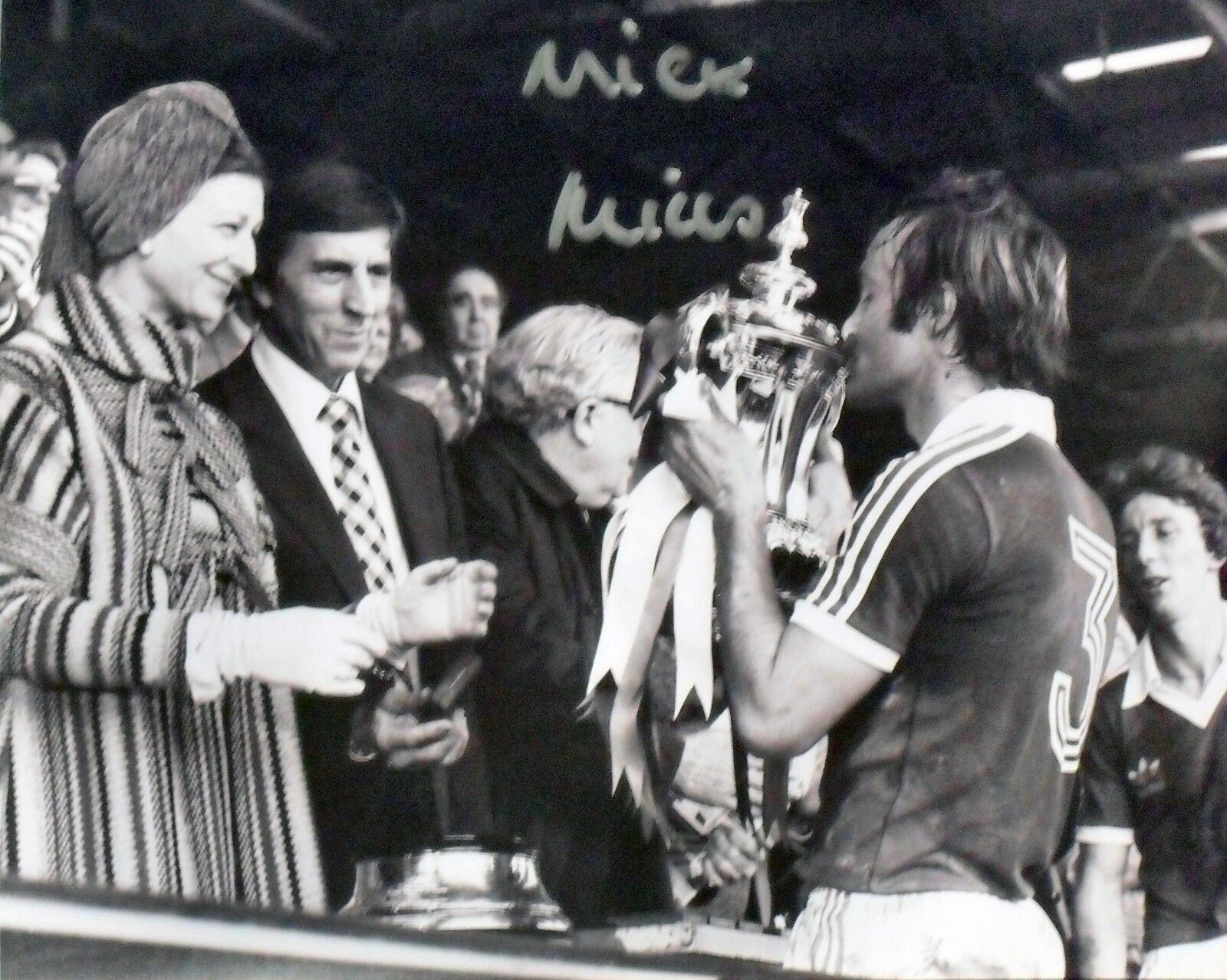 MICK MILLS SIGNED IPSWICH TOWN 1978 FA CUP FINAL FOOTBALL Photo Poster painting PROOF & COA