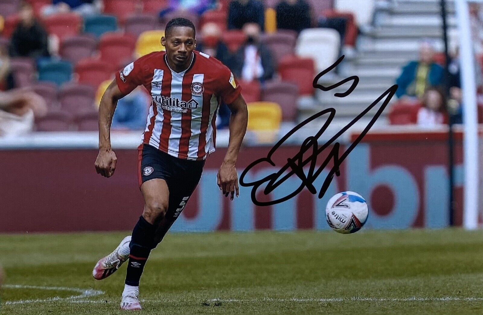 Ethan Pinnock Genuine Hand Signed Brentford 6X4 Photo Poster painting 3