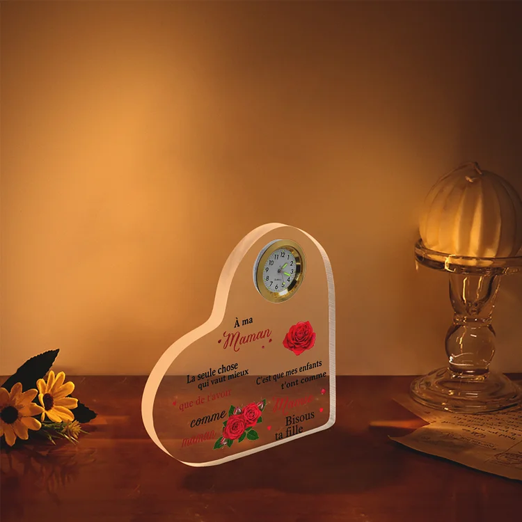 Plaque acrylique en forme de coeur avec horloge