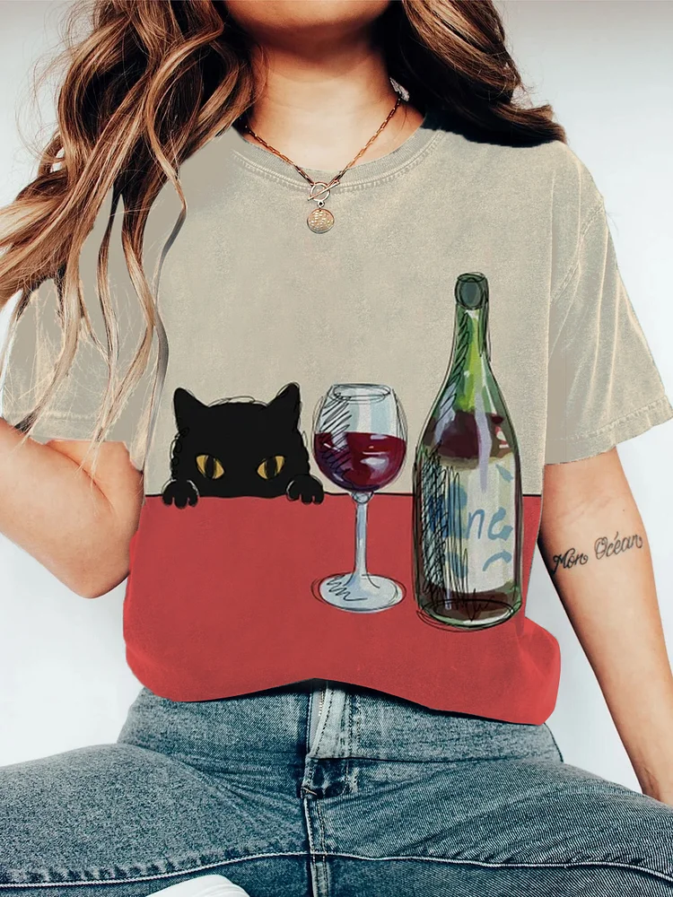 Women's Fun Black Cat Red Wine Art Print Casual T-Shirt