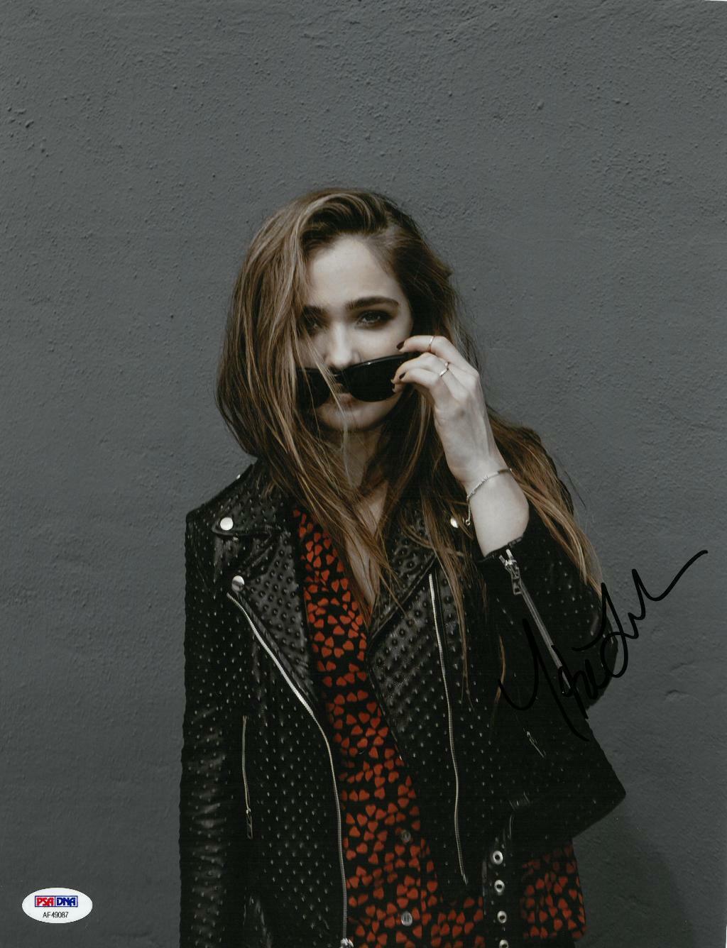 Haley Lu Richardson Signed Authentic Autographed 11x14 Photo Poster painting PSA/DNA #AF49087