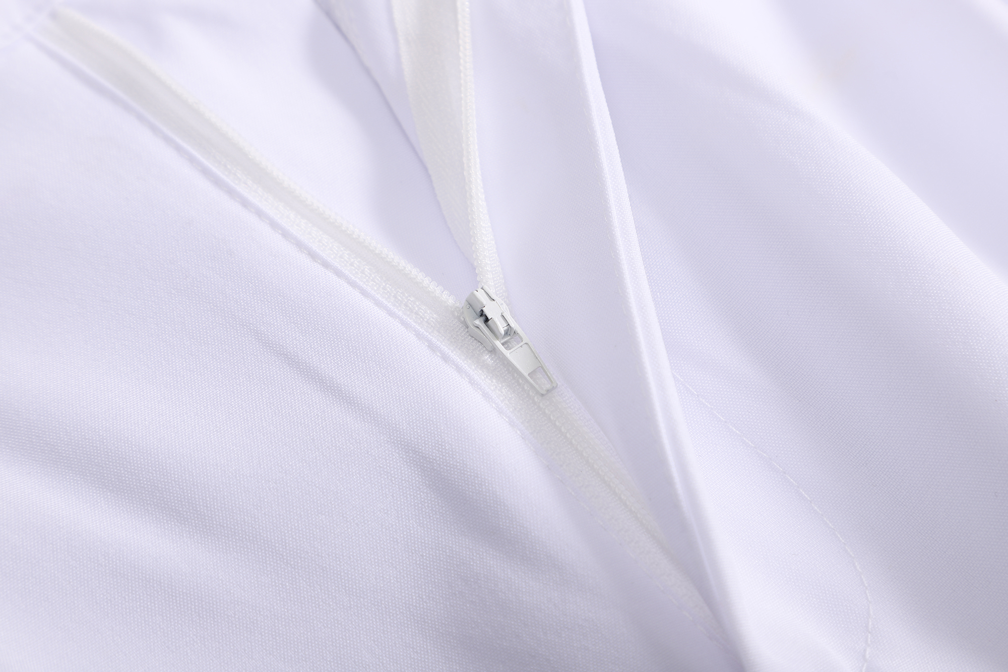 White Lineart Print 2-Piece Walking Set