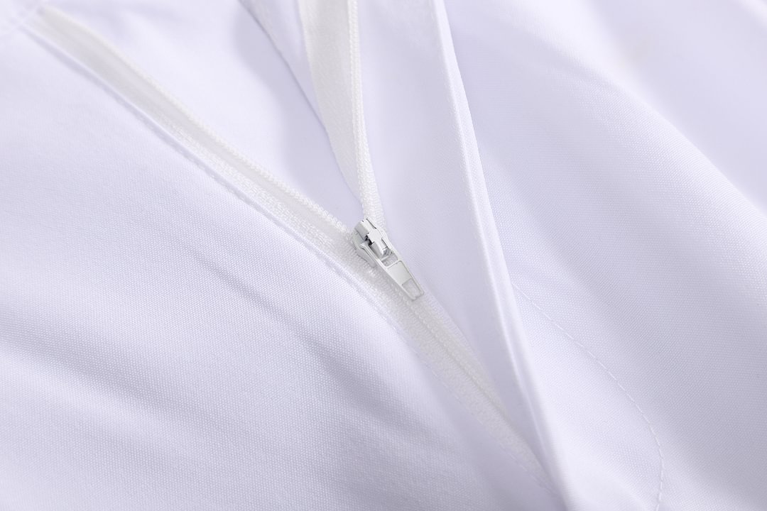 White Lineart Print 2-Piece Walking Set