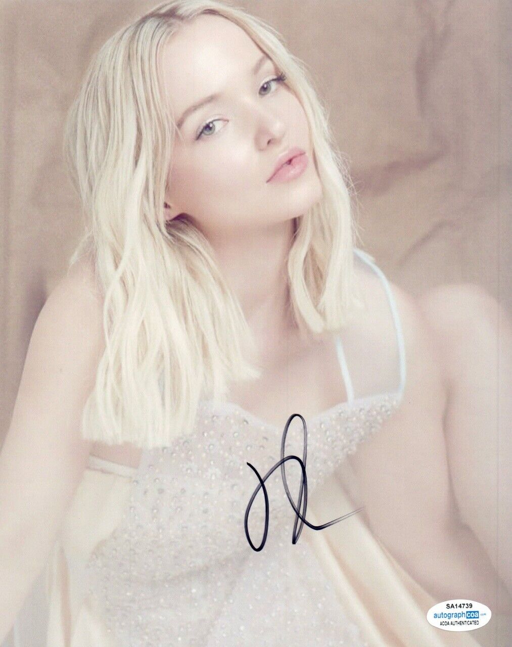 Dove Cameron Signed Autograph 8x10 Photo Poster painting DESCENDANTS Actress ACOA COA